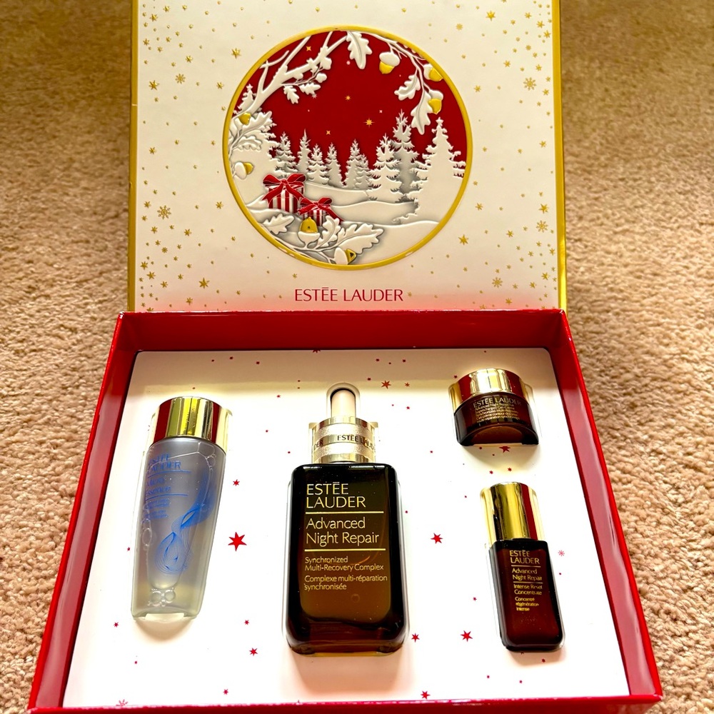Estée Lauder Repair and Renew Concentrate Four piece set. NEW!